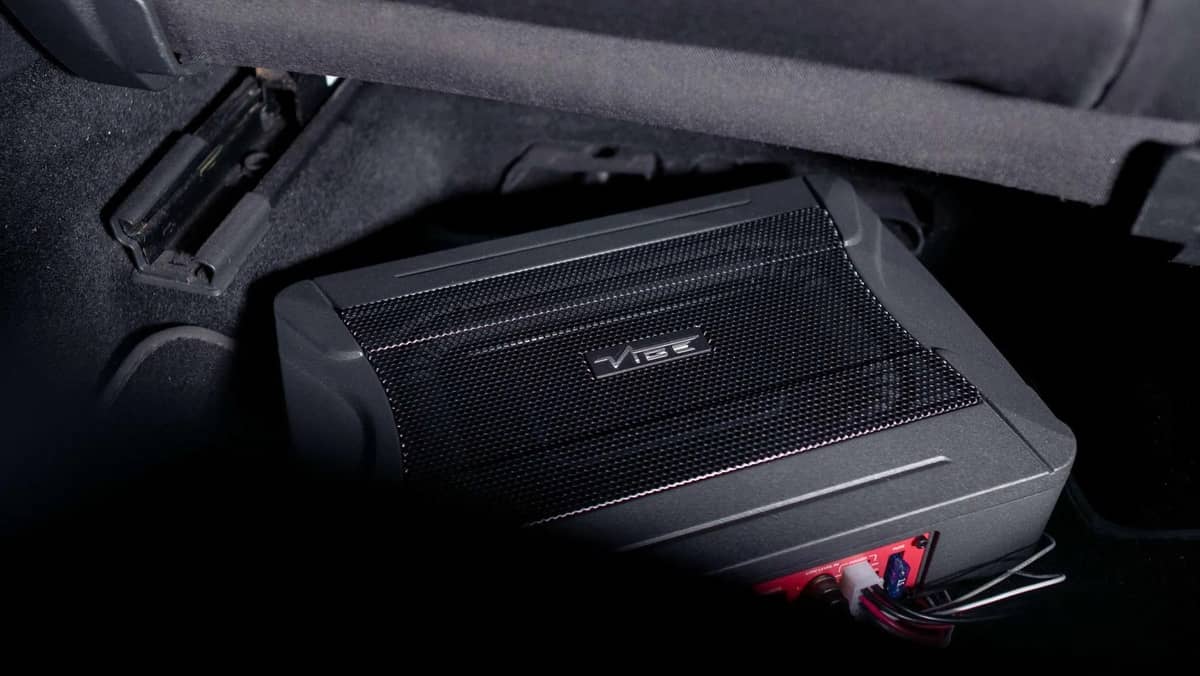 Waarom Kiezen voor een Underseat Subwoofer?