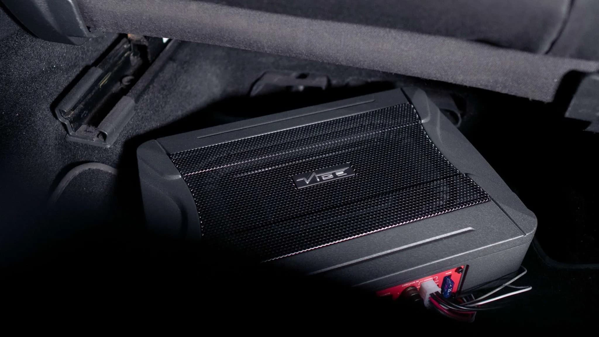 Waarom Kiezen voor een Underseat Subwoofer?